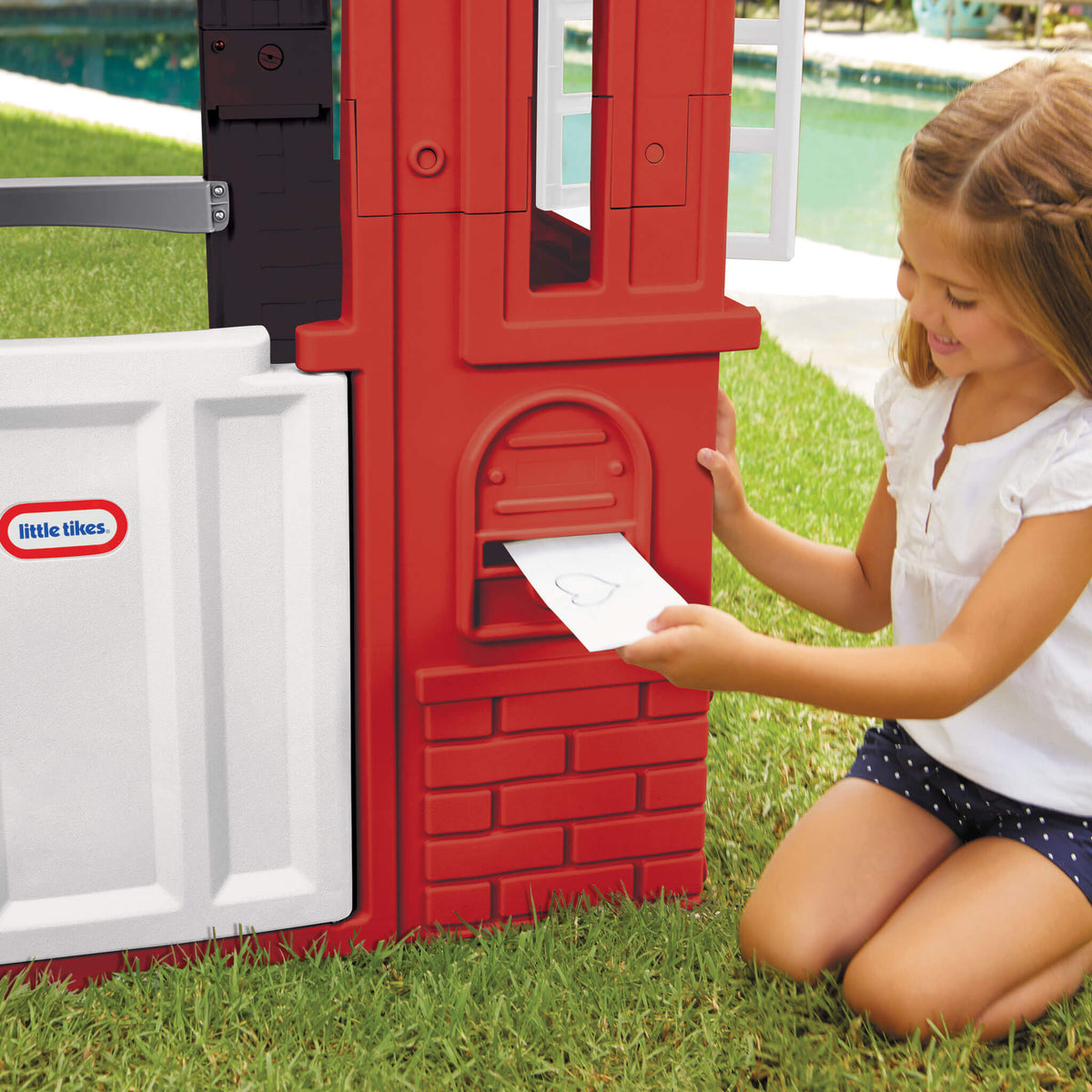 Cape Cottage Playhouse™ - Red - Image 4